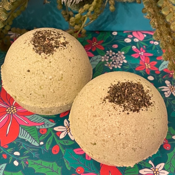 Cold Process Soaps and Bath Bombs - Picture 7 of 16